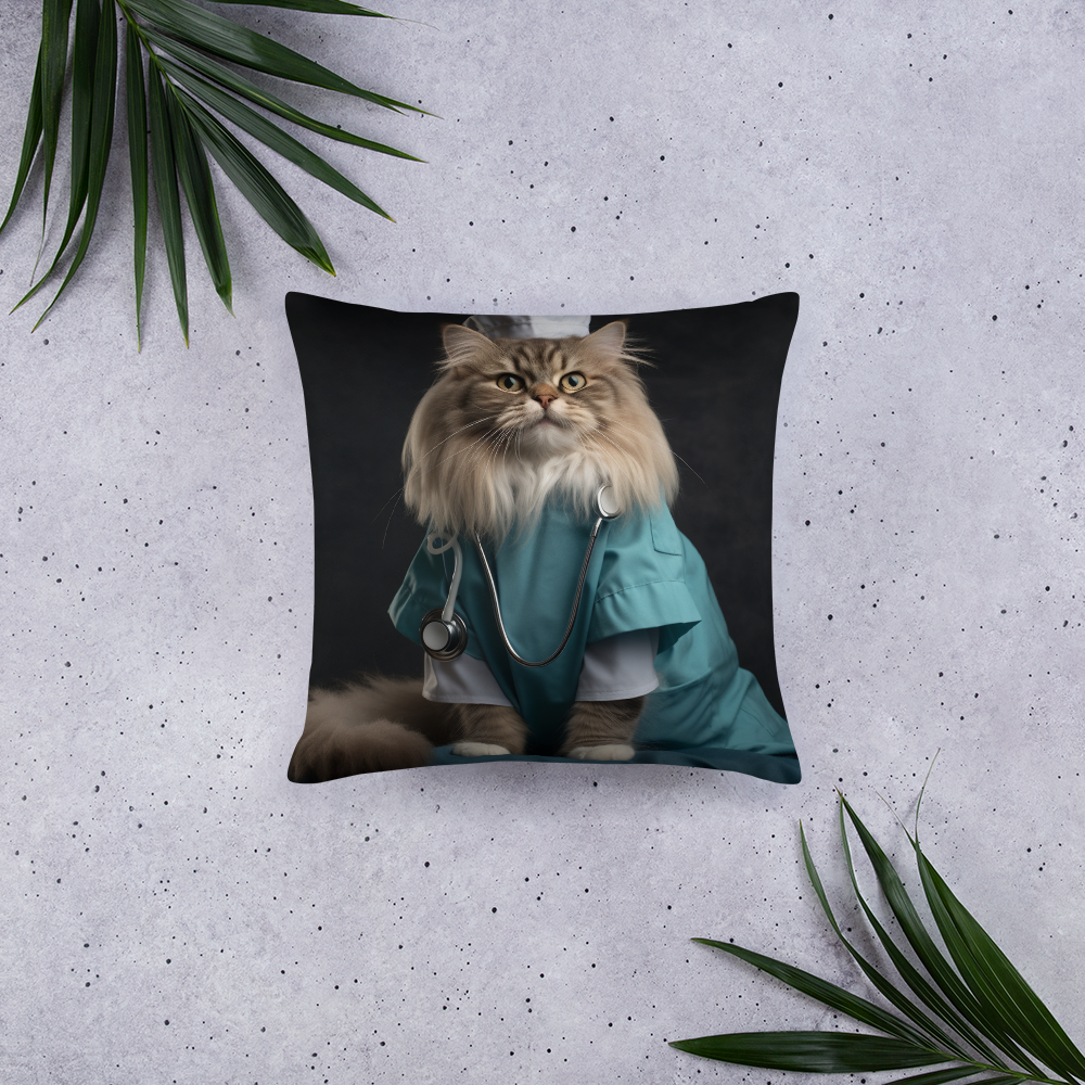 Maine Coon Nurse Basic Pillow