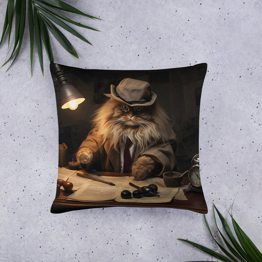 Maine Coon Detective Basic Pillow
