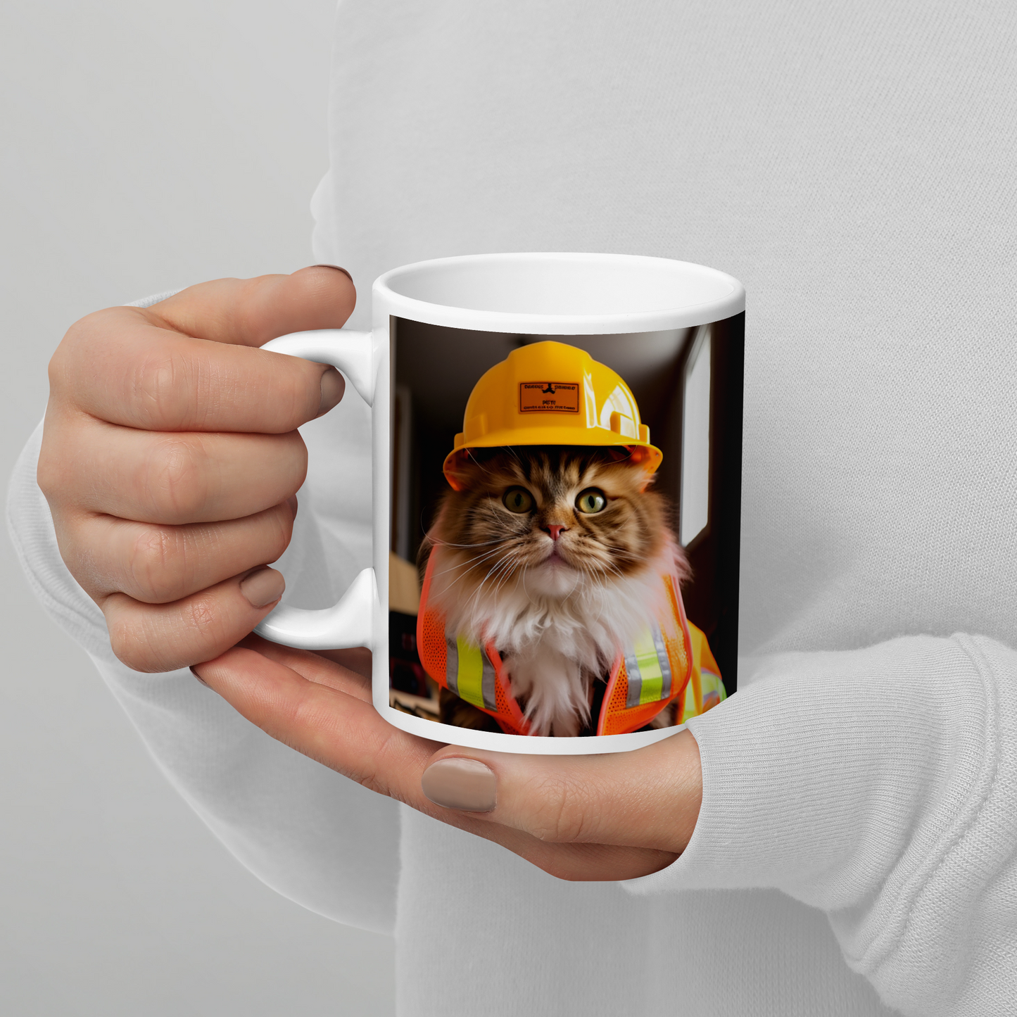 Maine Coon ConstructionWorker White glossy mug