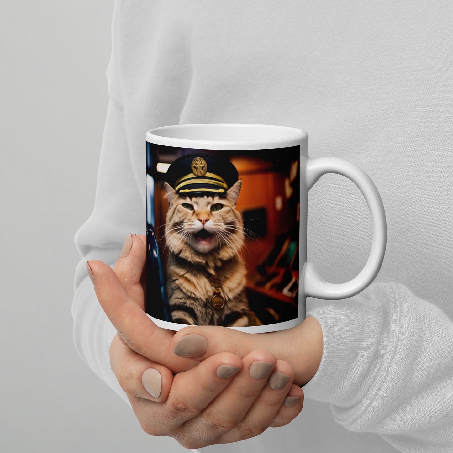 Maine Coon CruiseShipCaptain White glossy mug